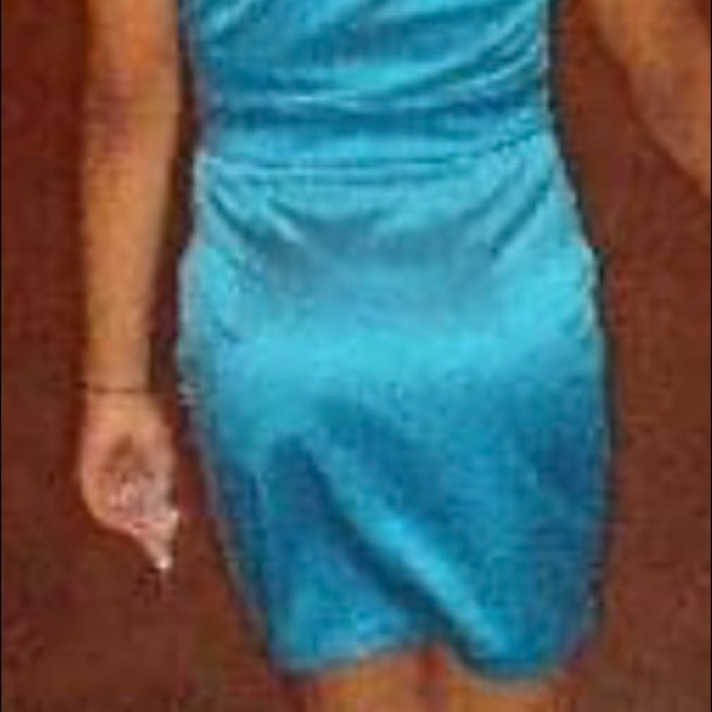 Dress - Picture 7 of 7